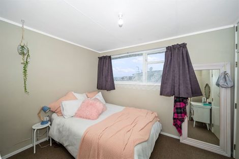 Photo of property in 25 Kamahi Avenue, Hawera, 4610