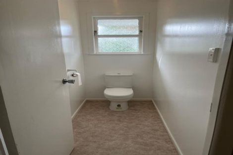 Photo of property in 15 Ellesmere Crescent, Pakuranga Heights, Auckland, 2010