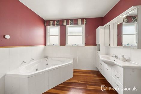 Photo of property in 3 York Avenue, Manor Park, Lower Hutt, 5019