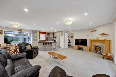 Photo of property in 24 Brown Street, Inglewood, 4330