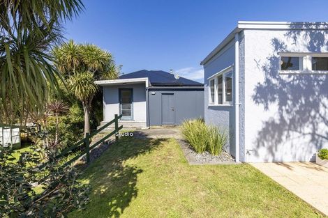 Photo of property in 5 Dale Road, Raumati South, Paraparaumu, 5032