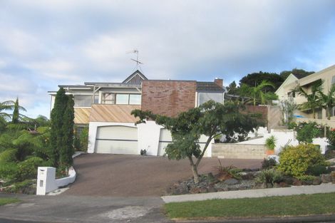 Photo of property in 13 Portsea Place, Chatswood, Auckland, 0626