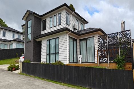 Photo of property in 17 Springhill Lane, Sunnyvale, Auckland, 0612