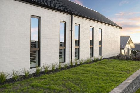Photo of property in 10 Kerr Crescent, Patumahoe, 2679
