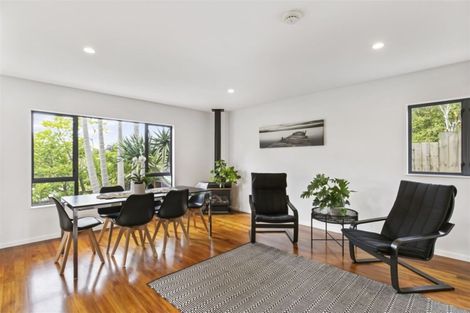 Photo of property in 2/93 Stanley Road, Glenfield, Auckland, 0629