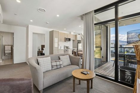Photo of property in Wyndham Gardens Apartments, 30 Red Oaks Drive, Frankton, Queenstown, 9300