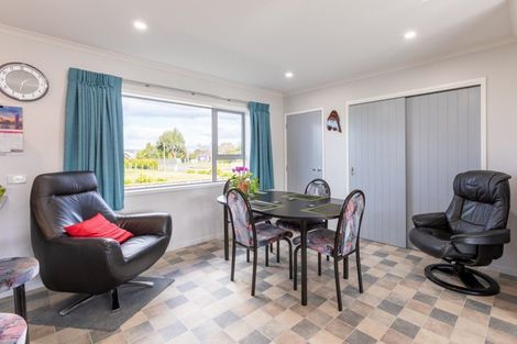 Photo of property in 1 Mckay Place, Dannevirke, 4930