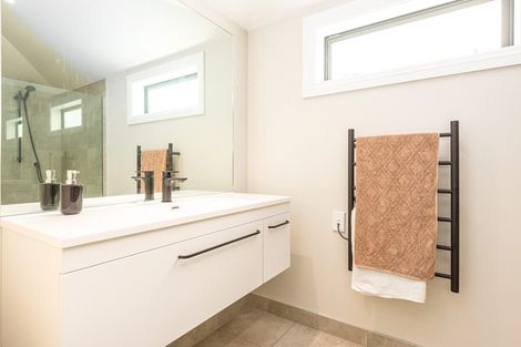 Photo of property in 76 Hawke Street, New Brighton, Christchurch, 8083