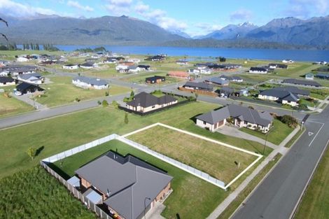 Photo of property in 11 South Arm Drive, Te Anau, 9600