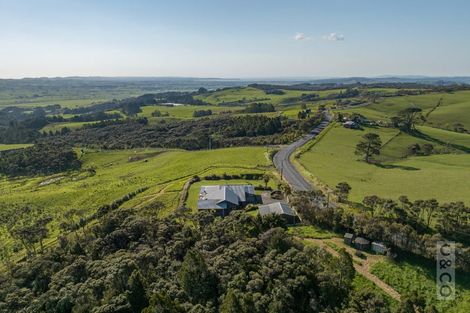 Photo of property in 457 Kiwitahi Road, Helensville, 0875