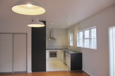 Photo of property in 245a Meola Road, Point Chevalier, Auckland, 1022