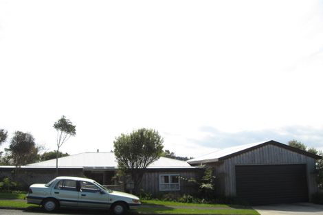 Photo of property in 19 Poplar Grove, Whalers Gate, New Plymouth, 4310