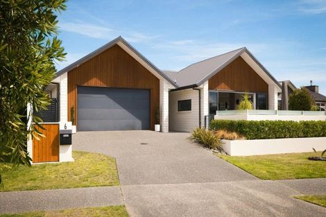 Photo of property in 6 Sarcodia Place, Papamoa Beach, Papamoa, 3118