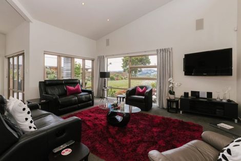 Photo of property in 48 Rodeo Drive, Kelvin Grove, Palmerston North, 4414