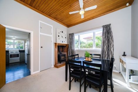 Photo of property in 32 Colombo Street, Hokowhitu, Palmerston North, 4410