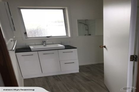 Photo of property in 1/24 Medina Place, Half Moon Bay, Auckland, 2012