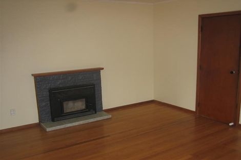 Photo of property in 10 Albert Pryor Avenue, Henderson, Auckland, 0612