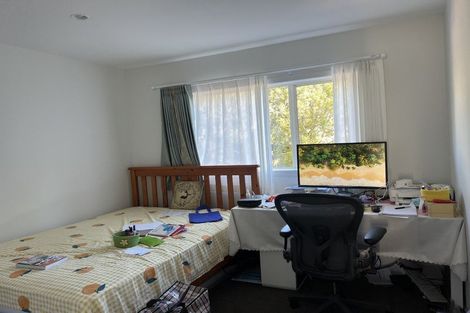 Photo of property in 1/14 Fields Parade, Oteha, Auckland, 0632