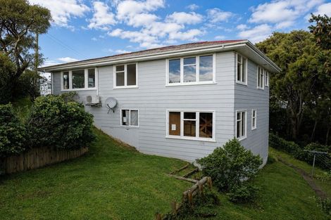 Photo of property in 33 Castor Crescent, Cannons Creek, Porirua, 5024