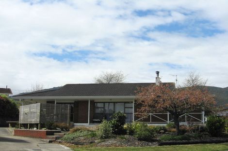 Photo of property in 23 Browning Crescent, Stoke, Nelson, 7011