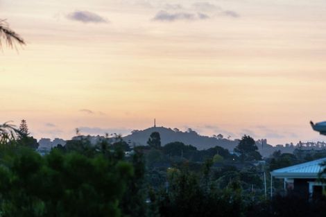 Photo of property in 74 Fisher Parade, Sunnyhills, Auckland, 2010