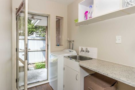 Photo of property in 2/424 Harewood Road, Harewood, Christchurch, 8051