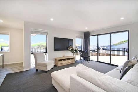 Photo of property in 16 Ballintoy Park Drive, Welcome Bay, Tauranga, 3175