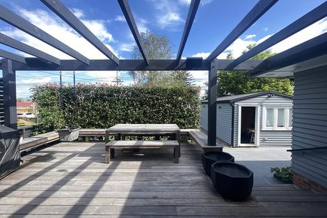 Photo of property in 8 Waipani Road, Te Atatu Peninsula, Auckland, 0610