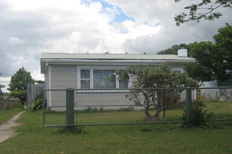 Photo of property in 4 Station Road, Te Puke, 3119