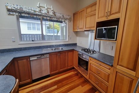 Photo of property in 31 Cranwell Street, Churton Park, Wellington, 6037