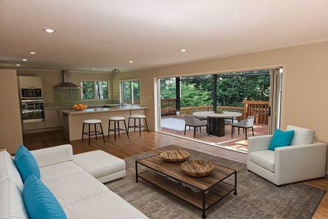 Photo of property in 15 Cantua Close, Totara Heights, Auckland, 2105