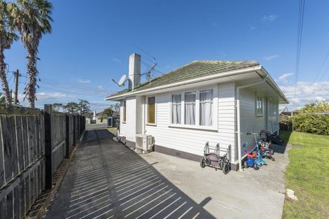 Photo of property in 23 Bedford Street, Te Atatu South, Auckland, 0610