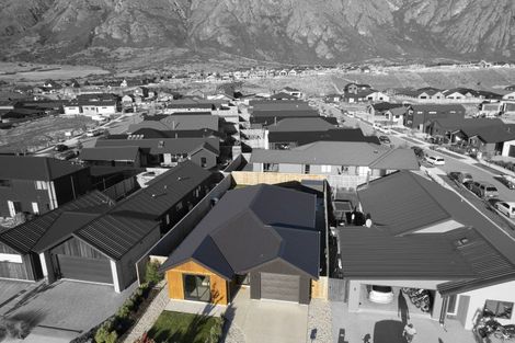 Photo of property in 9 Fallow Street, Jacks Point, 9371