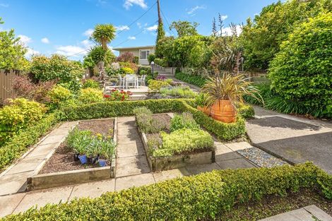 Photo of property in 4 Shakespeare Road, Bastia Hill, Whanganui, 4500