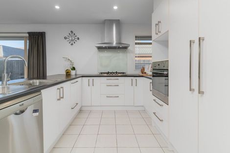 Photo of property in 37 Somerville Crescent, Aidanfield, Christchurch, 8025