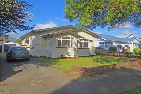 Photo of property in 11 Milverton Avenue, Hokowhitu, Palmerston North, 4410