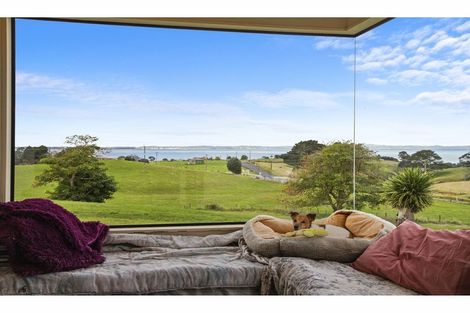 Photo of property in 16 Tearoe Road, Manukau Heads, Waiuku, 2684