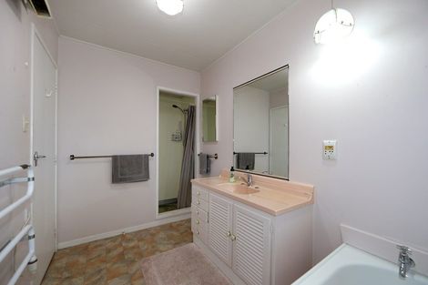 Photo of property in 50 Napier Road, Havelock North, 4130