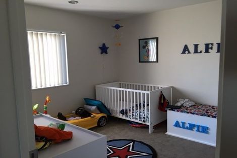 Photo of property in 2 Tarapiroe Avenue, Takanini, 2112