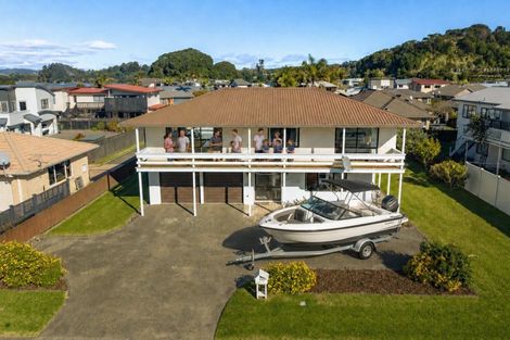 Photo of property in 102 Harbour Road, Ohope, 3121