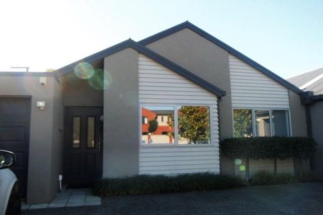 Photo of property in 1/2 Hamilton Avenue, Ilam, Christchurch, 8041