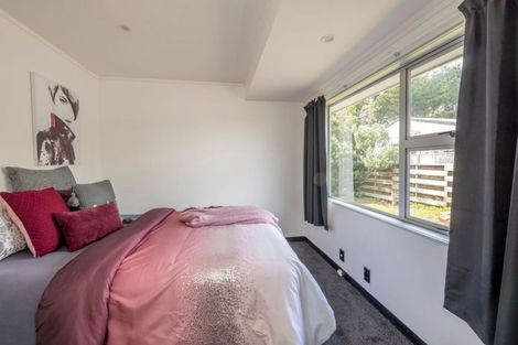 Photo of property in 52 Rutherford Drive, Waikanae Beach, Waikanae, 5036