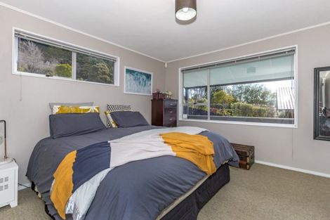 Photo of property in 7 Avoca Valley Road, Heathcote Valley, Christchurch, 8022