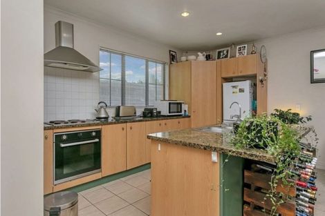 Photo of property in 1/51 Rangitoto Terrace, Milford, Auckland, 0620
