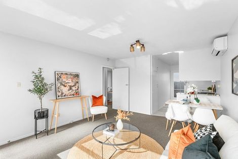 Photo of property in 3/102 Picton Avenue, Riccarton, Christchurch, 8011