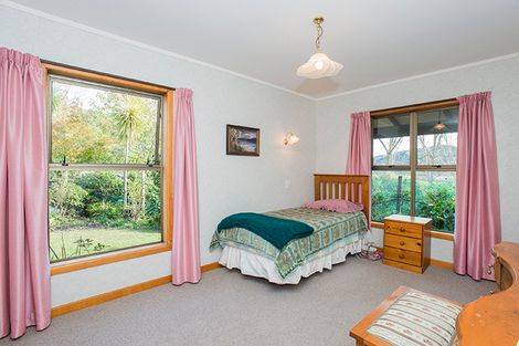 Photo of property in 52 Saddler Road, Muriwai, Gisborne, 4072