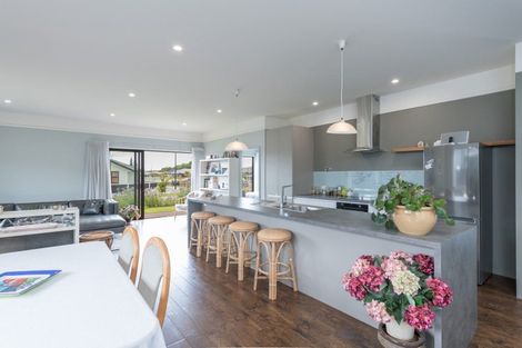 Photo of property in 16 Tana Pukekohatu Avenue, Motueka, 7120