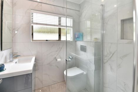 Photo of property in 1/91 Aberdeen Road, Castor Bay, Auckland, 0620