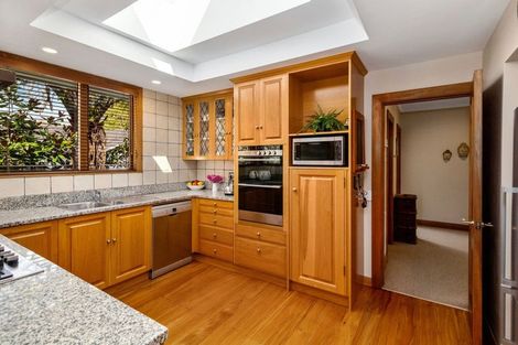 Photo of property in 10 Golf Road, Heretaunga, Upper Hutt, 5018