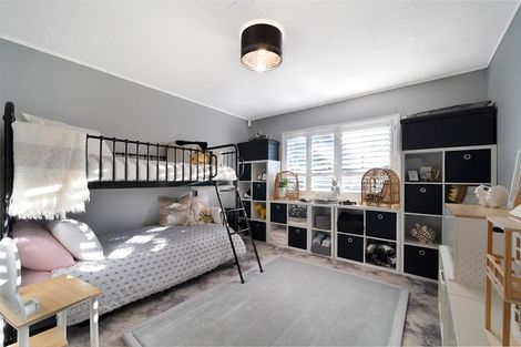 Photo of property in 12 Pahi Place, West Harbour, Auckland, 0618